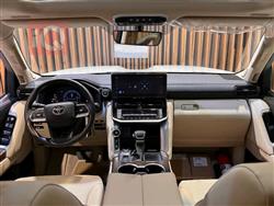 تۆیۆتا لاند کروزەر